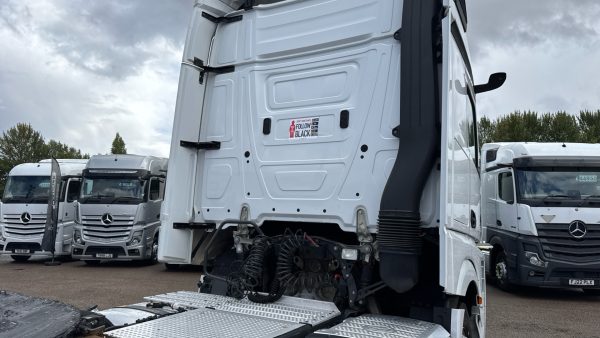 Mercedes-Benz Actros 2545LS StreamSpace - Image 31