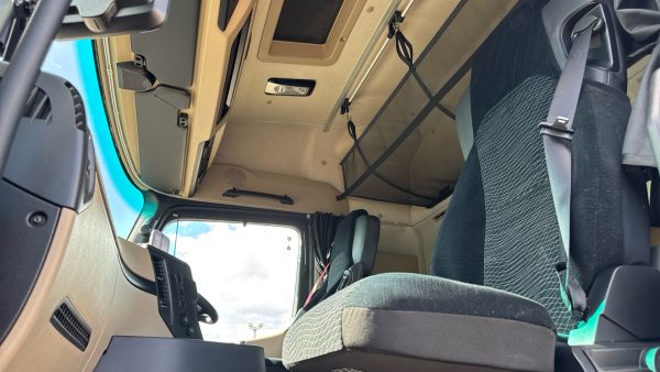 Mercedes-Benz Actros 2545LS StreamSpace - Image 9