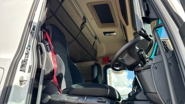 Mercedes-Benz Actros 2545LS StreamSpace - Image 11