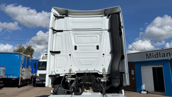 Mercedes-Benz Actros 2545LS StreamSpace - Image 33