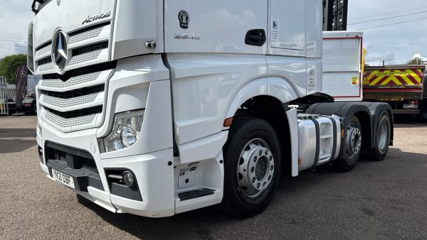 Mercedes-Benz Actros 2545LS StreamSpace - Image 21