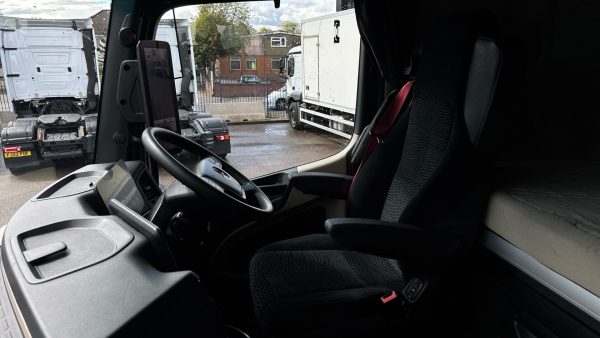 Mercedes-Benz Actros 2545LS Streamspace - Image 28