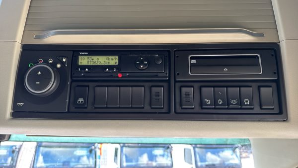 Volvo FH GF500 Twin Bunks - Image 17