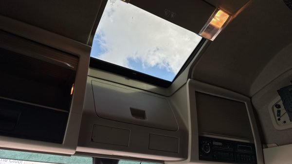 Volvo FH GF500 Twin Bunks - Image 23