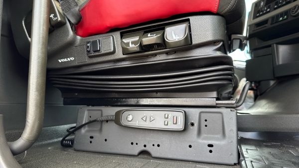 Volvo FH GF500 Twin Bunks - Image 25