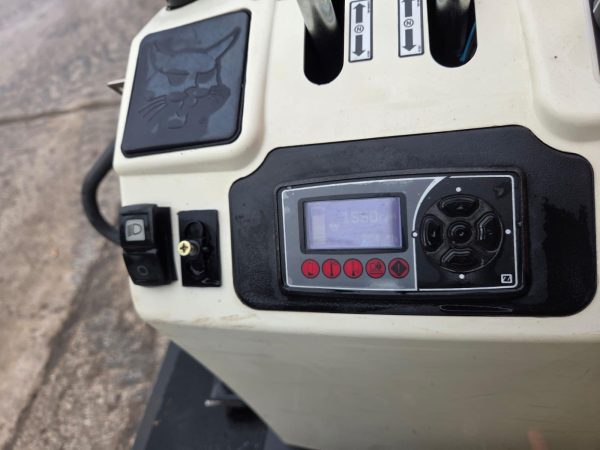 Bobcat E10e - Image 11