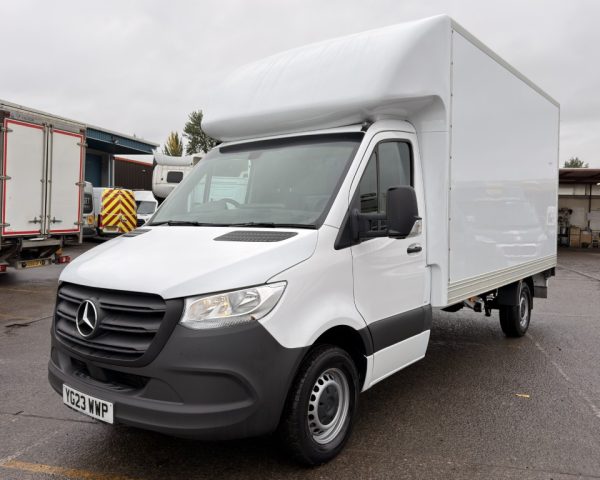 Mercedes-Benz Sprinter 315 Progressive - Image 3