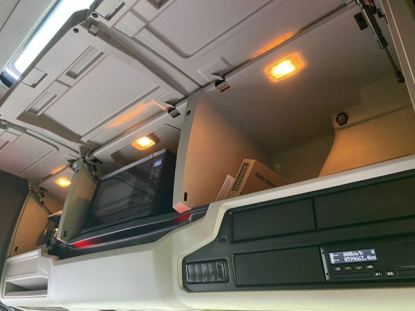 Scania S650 V8 Highline - Image 9