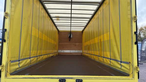 Mercedes-Benz Antos 1824 Curtainside - Image 17