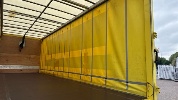 Mercedes-Benz Antos 1824 Curtainside - Image 19
